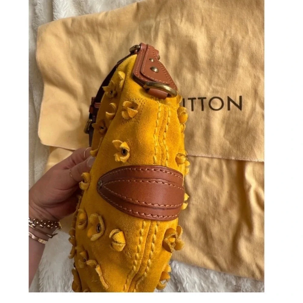 NWT Louis Vuitton Onatah Fleurs GM Limited Edition Bag Size OS Rare